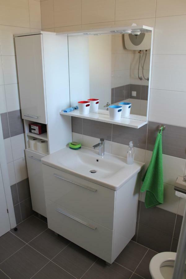 Mina Apartments Okrug Gornji Dış mekan fotoğraf